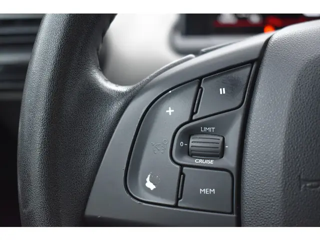 Citroën C4 Cactus PureTech 110 Shine 2018 Benzine 22