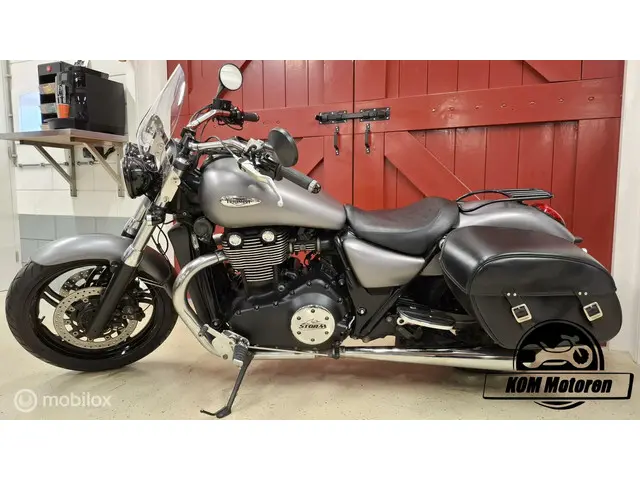 Triumph THUNDERBIRD Storm ABS 2014 Benzine 8