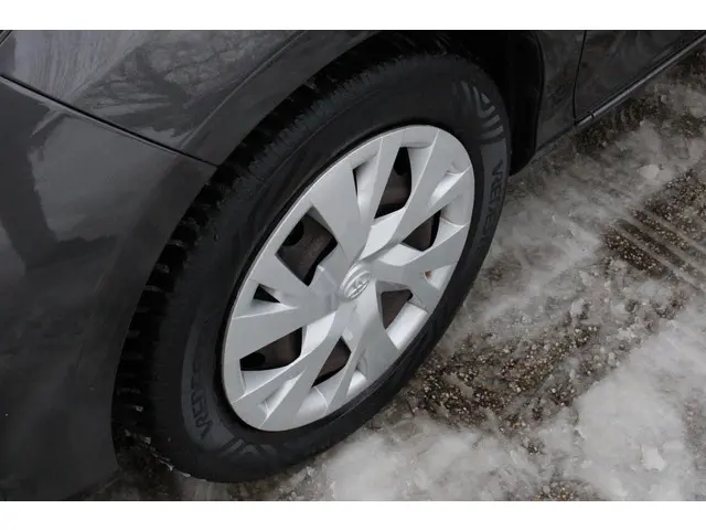 Toyota Yaris 1.5 VVT-i Aspiration 2017 Benzine 12