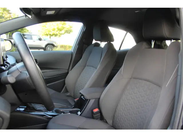 Toyota Corolla 1.8 Hybrid Active 2021 Hybride Benzine 8