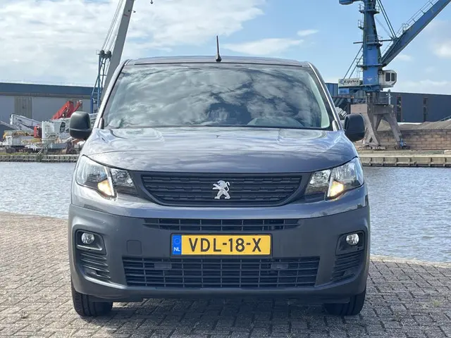 Peugeot Partner bestel 1.5 BlueHDI Asphalt 2019 Diesel 9