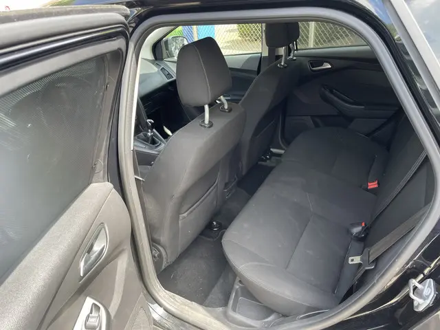 Ford Focus Wagon 1.5 TDCI Trend Edition 2015 Diesel 17