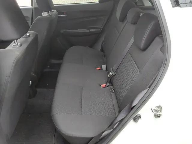 Suzuki Swift 1.2 Style Smart Hybrid 2023 Hybride Benzine 9