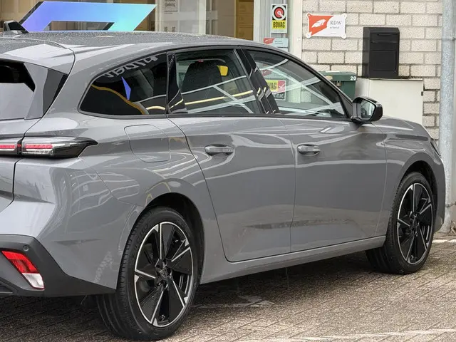 Peugeot e-308 SW Style EV 54 kWh 2024 Elektrisch 27