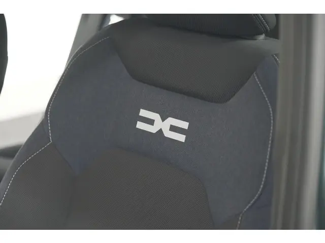 Dacia Duster Mild Hybrid 130 Expression 2025 Benzine 30