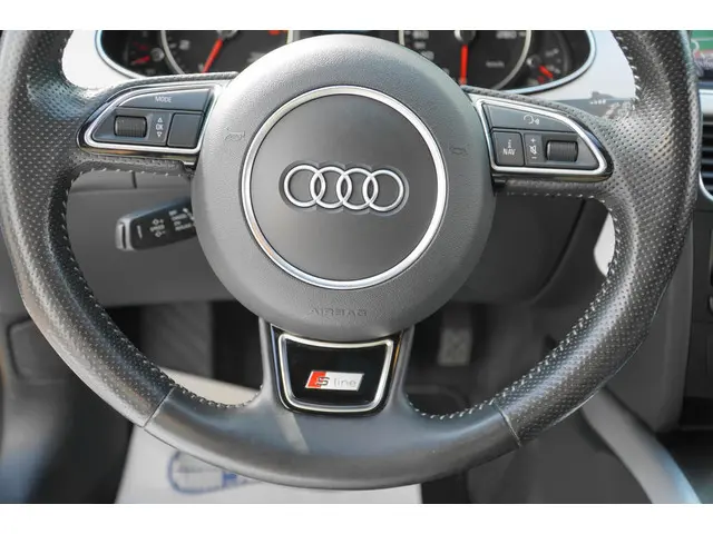 Audi A4 Avant 1.8 TFSI S-LINE PANORAMADAK 2015 Benzine 4