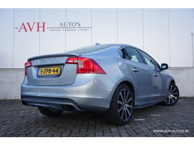 Volvo S60 3