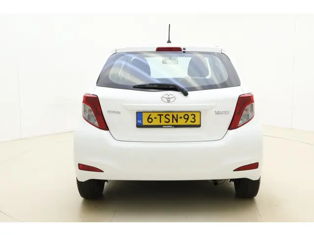 Toyota Yaris 1.0 VVT-i Now 2014 Benzine 11