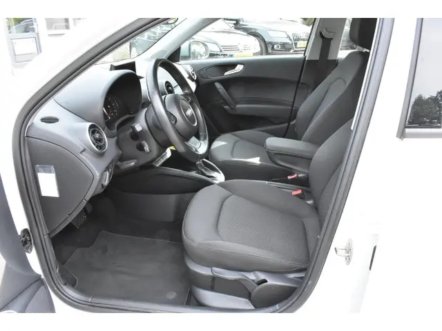 Audi A1 Sportback 1.0 TFSI Active 2018 Benzine 15