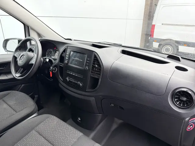 Mercedes-Benz Vito 116 1.9 CDI 2024 Diesel 9