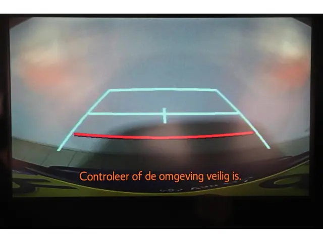 Toyota C-HR 1.8 Hybrid Active, 2022 Hybride Benzine 6