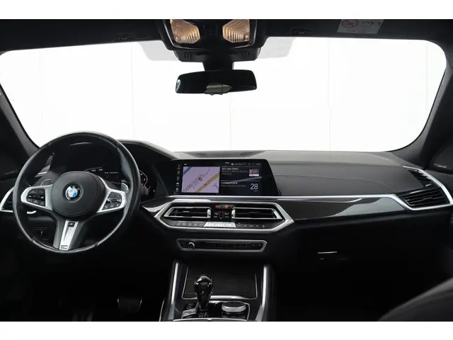 BMW X6 M50i High Executive 2021 Benzine 20