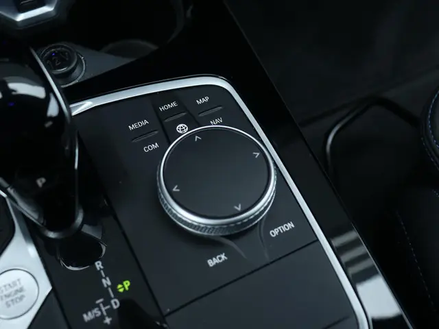 BMW 1 Serie 118i 2023 Benzine 18