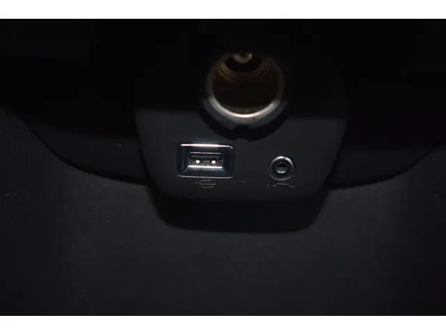 Peugeot 108 1.0 e-VTi Première 2014 Benzine 24