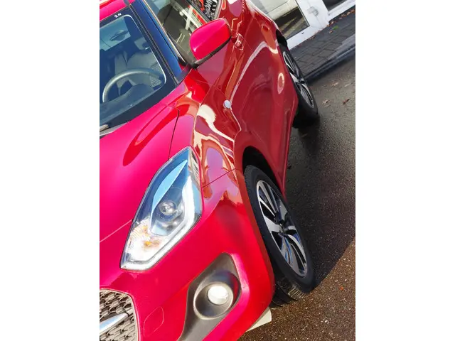 Suzuki Swift 1.2 Style Smart Hybrid 2025 Benzine 21