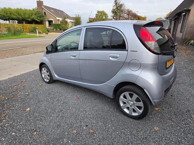 Peugeot iOn Active 2013 Elektrisch 4
