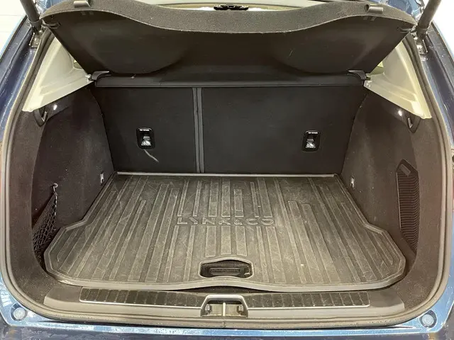 Lynk & Co 01 1.5 2022 Hybride Benzine 33