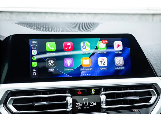 BMW 3 Serie Touring 320i Sportline 2021 Benzine 18