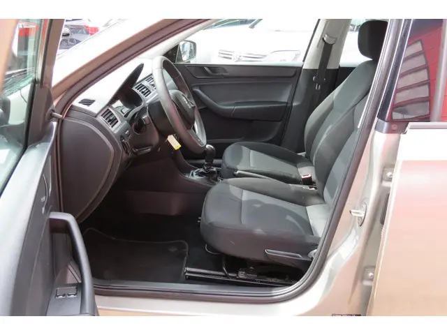 Škoda Rapid Spaceback 1.2 TSI Greentech 2015 Benzine 7