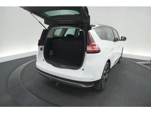 Renault Grand Scénic TCe 140 EDC Intens 2021 Benzine 70