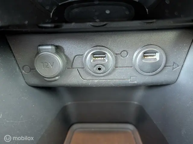 Peugeot 208 1.2 VTi Urban Soul 2013 Benzine 23