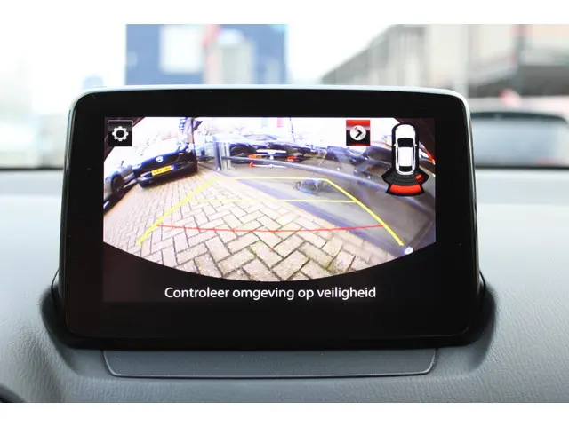 Mazda 2 1.5 Skyactiv-G Luxury 2022 Benzine 21