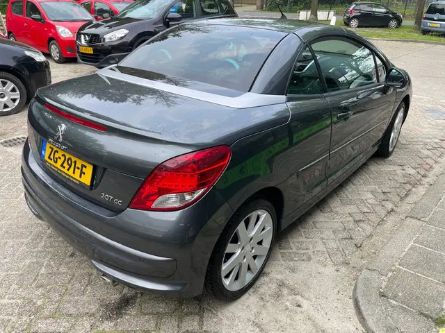 Peugeot 207 CC 1.6 VTi Griffe 2013 Benzine 4