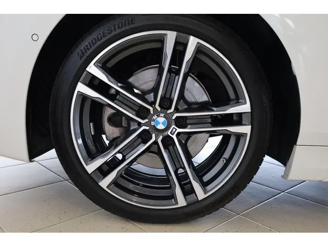 BMW 1 Serie 118i 2024 Benzine 6