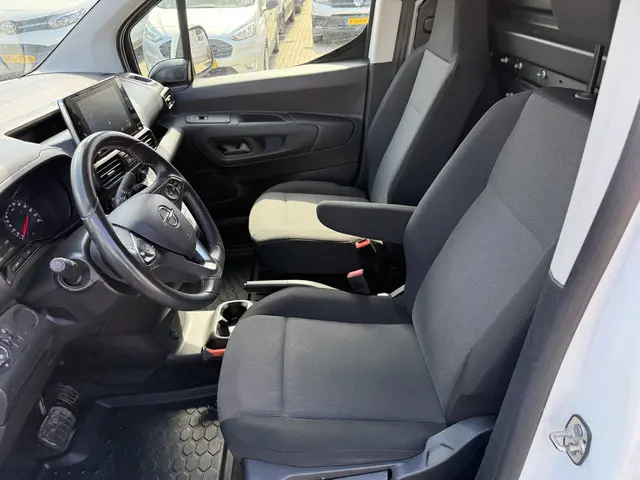 Opel Combo 1.5D130PK L2H1 Edition 2021 Diesel 27
