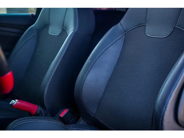 Opel ADAM 1.0 Turbo Rocks 2015 Benzine 21