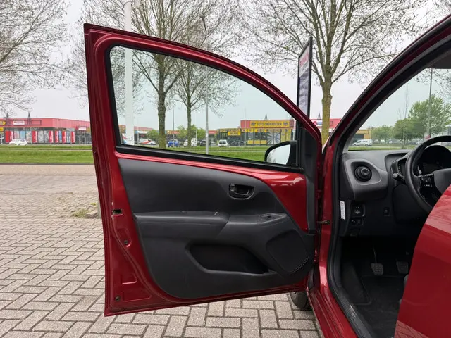 Peugeot 108 1.0 e-VTi Active 2021 Benzine 10