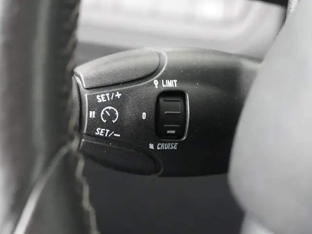 Peugeot 2008 1.6 VTi Allure 2013 Benzine 16