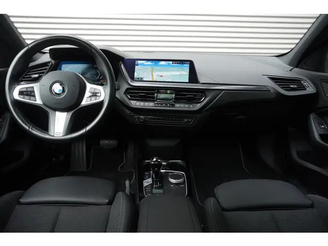 BMW 1 Serie 118i 2023 Benzine 9