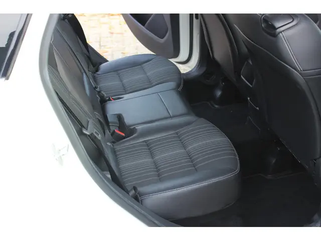 Mercedes-Benz B-Klasse 180 CDI Prestige 2014 Diesel 22