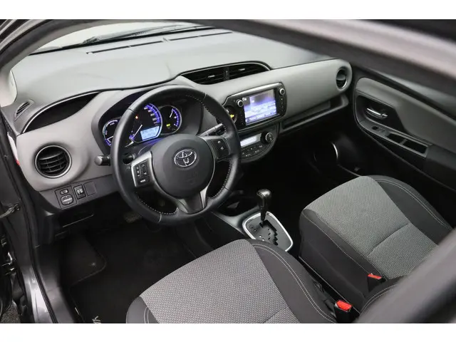 Toyota Yaris 1.5 Hybrid Aspiration 2015 Hybride Benzine 5