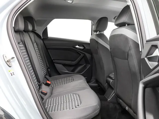 Audi A1 citycarver 25 TFSI 95pk Epic 2020 Benzine 12