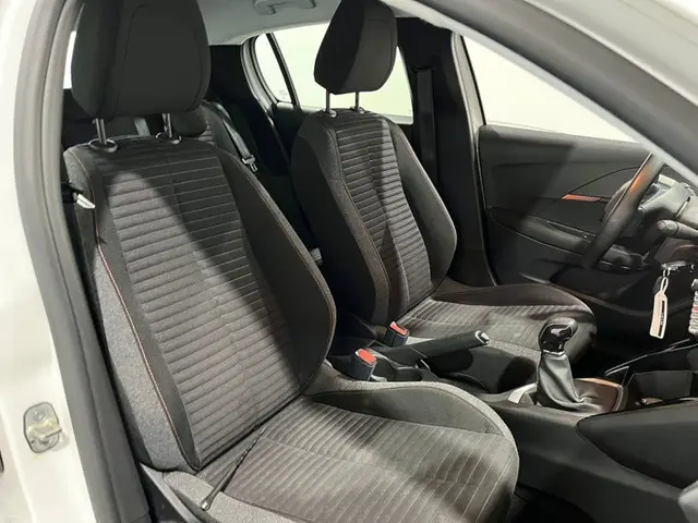Peugeot 208 1.2 PureTech Active Pack 2021 Benzine 14