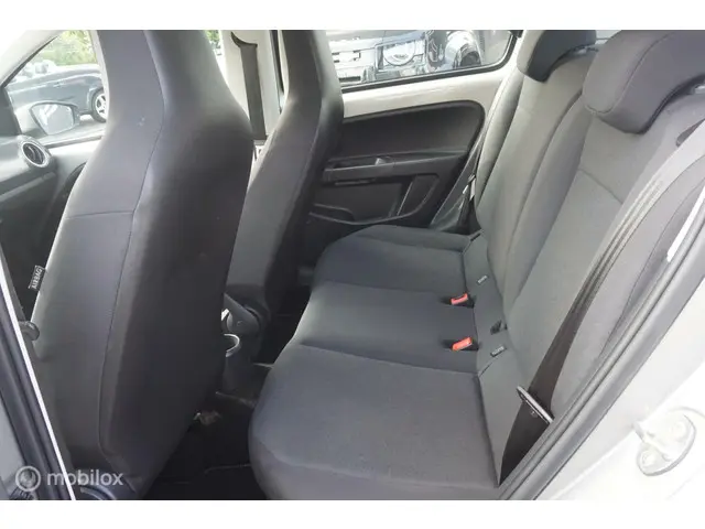 Volkswagen up! 1.0 BMT move up! 2016 Benzine 12