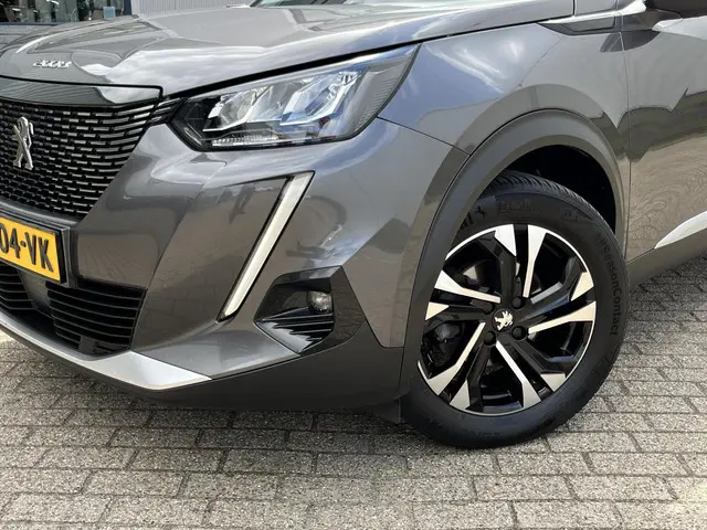 Peugeot 2008 1.2 PureTech Allure Pack 2021 Benzine 34