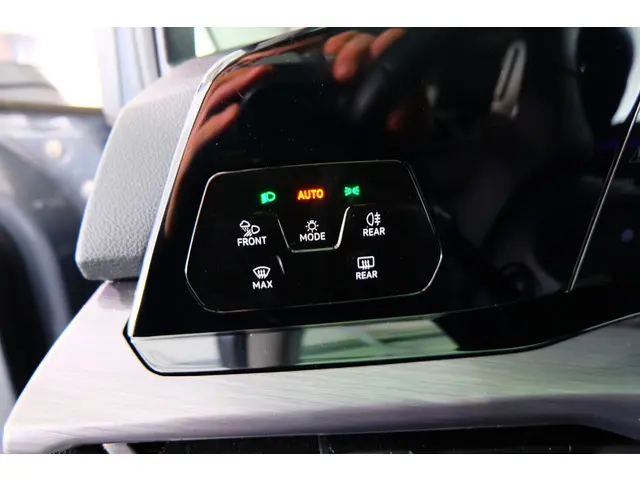 Volkswagen Golf 1.5 TSI R-Line 2020 Benzine 24