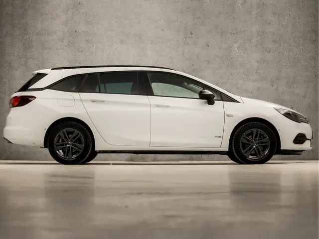 Opel Astra Sports Tourer 1.2 Design & Tech 2022 Benzine 4