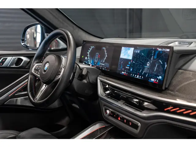 BMW X6 M60i xDrive 2023 Benzine 36