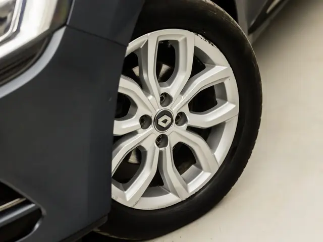 Renault Clio 0.9 TCe Intens Sport 2019 Benzine 12