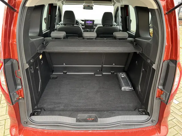 Renault Kangoo Family TCe 130 Techno EDC 2023 Benzine 9