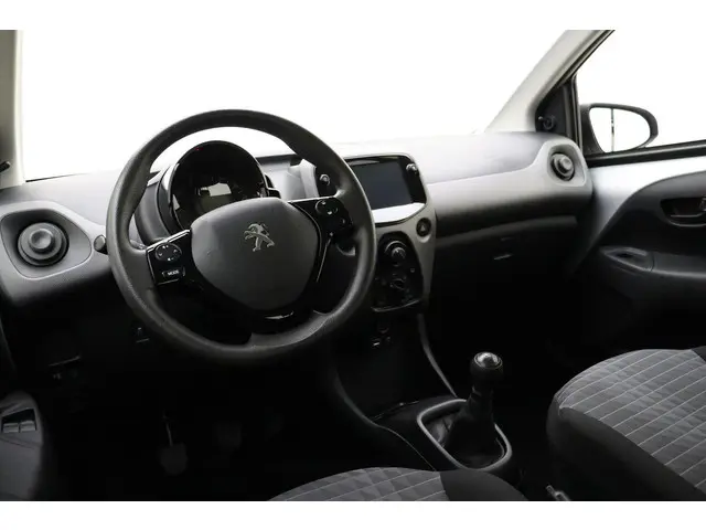 Peugeot 108 1.0 e-VTi Active 2021 Benzine 15