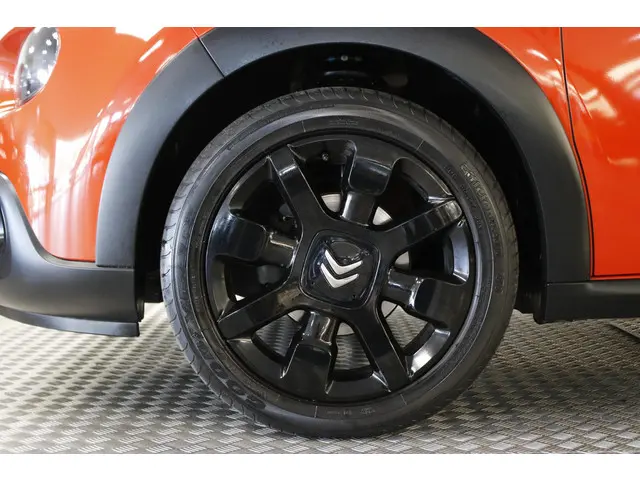 Citroën C3 1.2 PureTech Shine 2017 Benzine 11