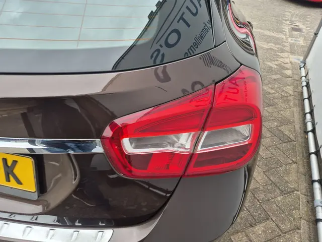 Mercedes-Benz GLA 200 Ambition 2015 Benzine 37