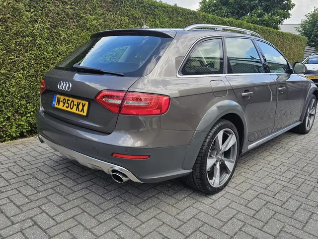 Audi A4 allroad quattro 2.0 TFSI Pro Line 2013 Benzine 10