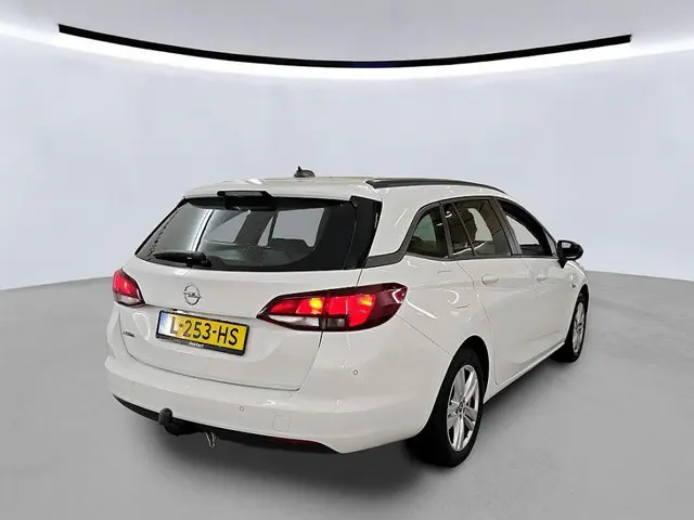 Opel Astra Sports Tourer 1.2 Edition 2021 Benzine 2