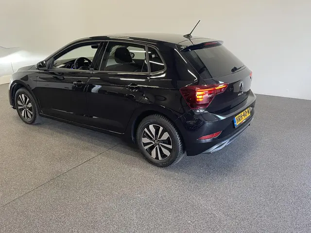 Volkswagen Polo 1.0 TSI DSG-7 Aut. Move 2024 Benzine 10